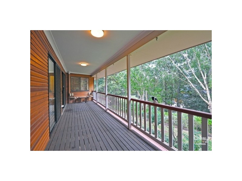 5 Fleming Road, Chapel Hill QLD 4069