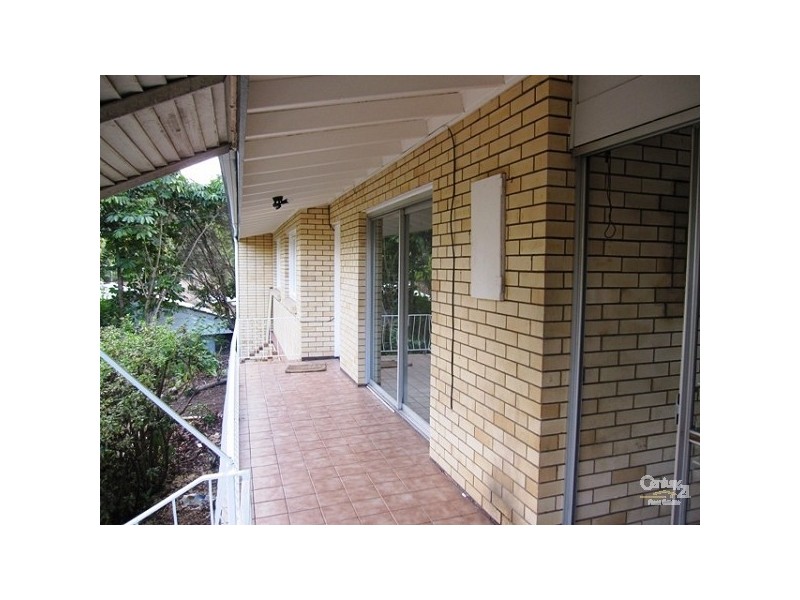 689 Moggill Road, Chapel Hill QLD 4069