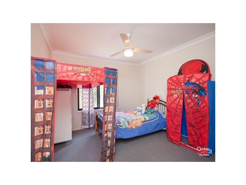 11 Eucalypt Place, Anstead QLD 4070