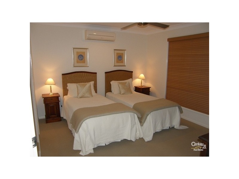 11 Grange Place, Moggill QLD 4070