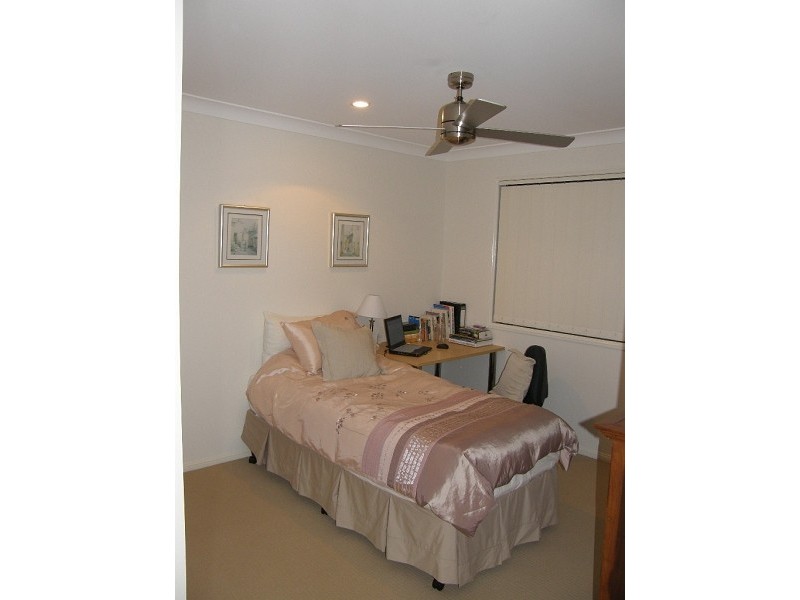 11 Grange Place, Moggill QLD 4070