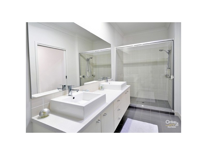 40 Silky Oak Avenue, Moggill QLD 4070