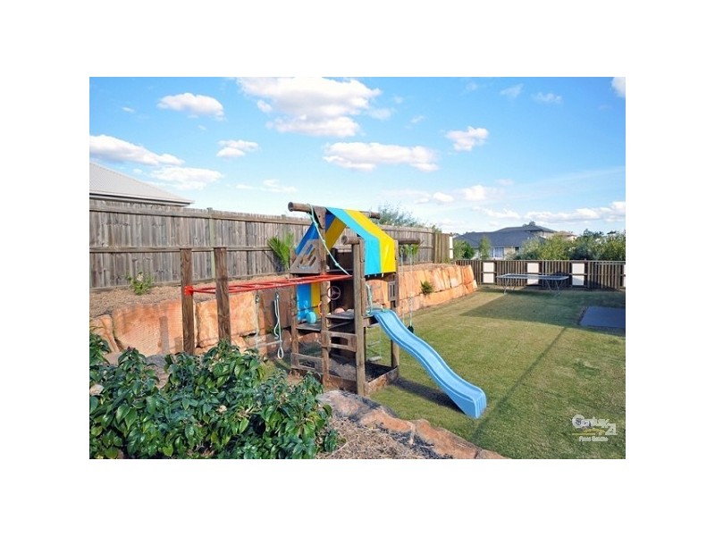 40 Silky Oak Avenue, Moggill QLD 4070