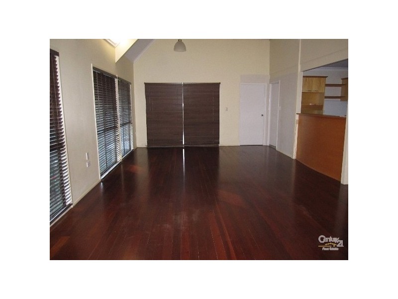 31 Chapel Hill Road, Chapel Hill QLD 4069