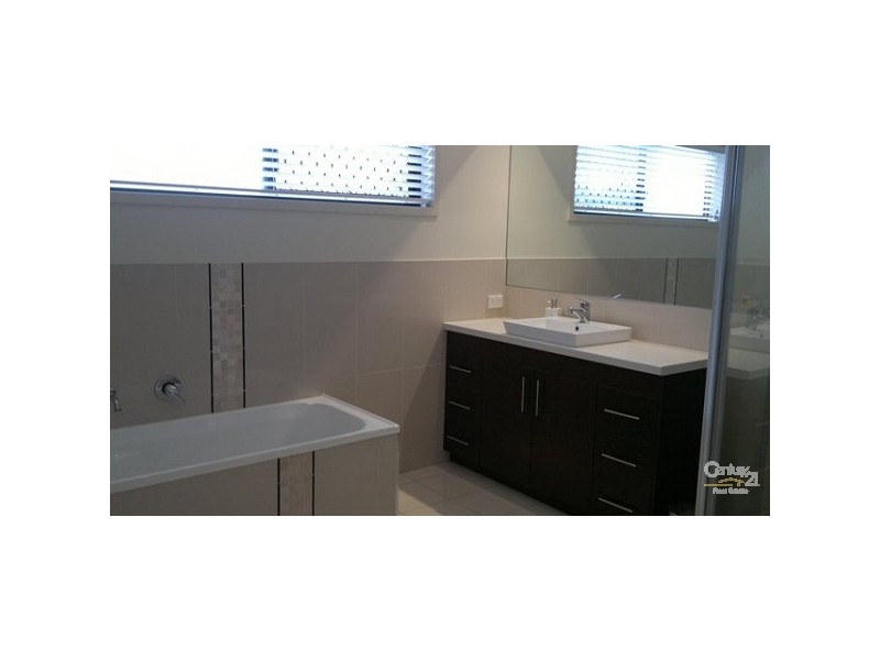 5 Regency Crescent, Moggill QLD 4070