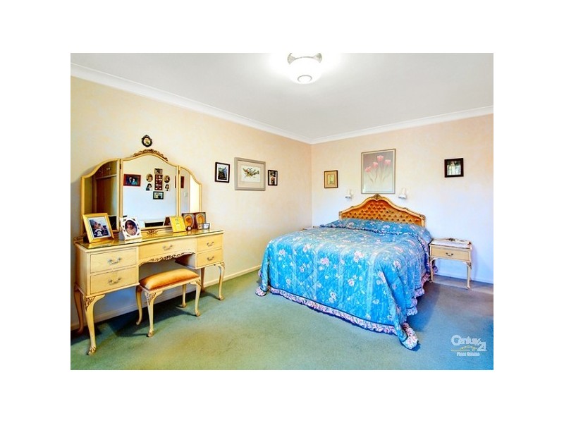 121 Burbong Street, Chapel Hill QLD 4069
