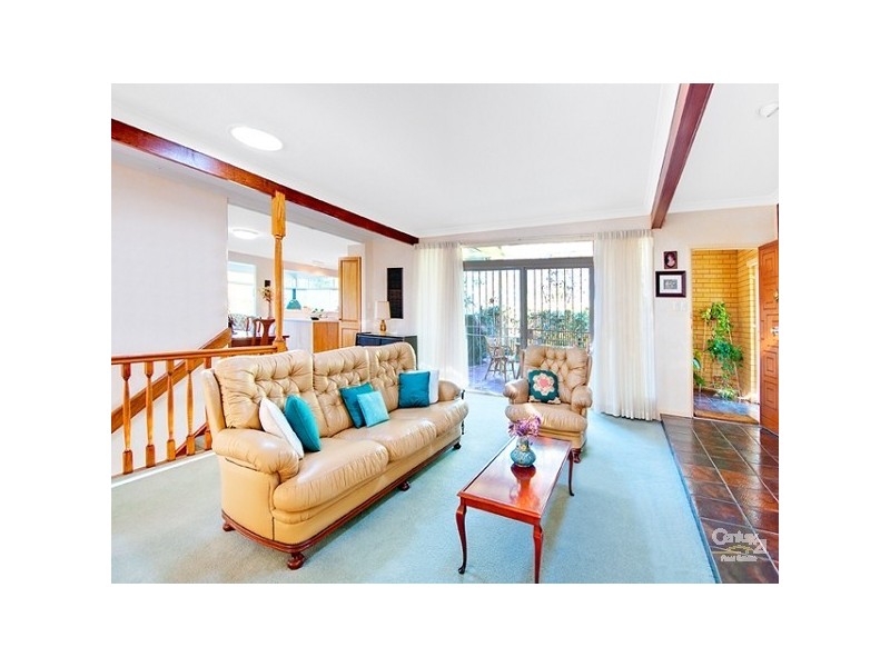 121 Burbong Street, Chapel Hill QLD 4069