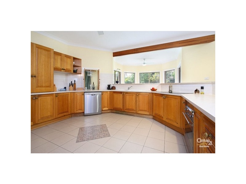 28 Pioneer Crescent, Bellbowrie QLD 4070