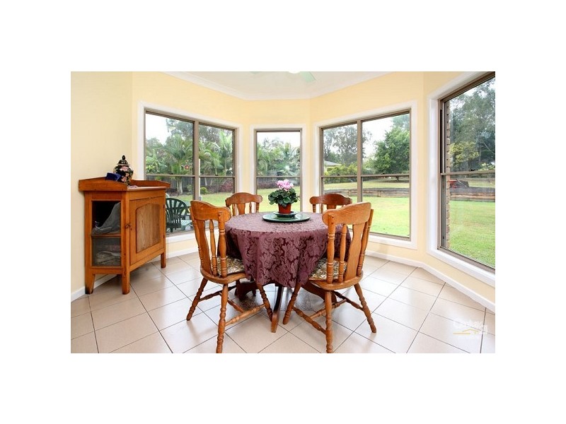 28 Pioneer Crescent, Bellbowrie QLD 4070