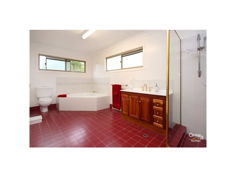 28 Pioneer Crescent, Bellbowrie QLD 4070