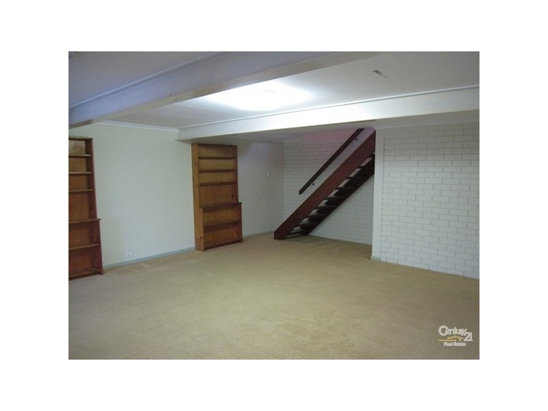 6 Meagan Street, Kenmore QLD 4069