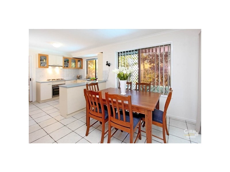 2 Lowan Street, Bellbowrie QLD 4070
