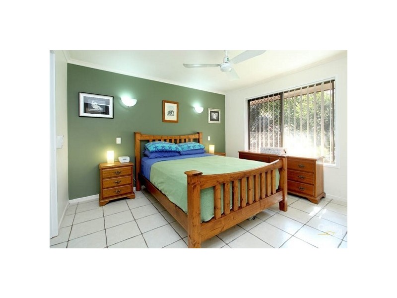 2 Lowan Street, Bellbowrie QLD 4070