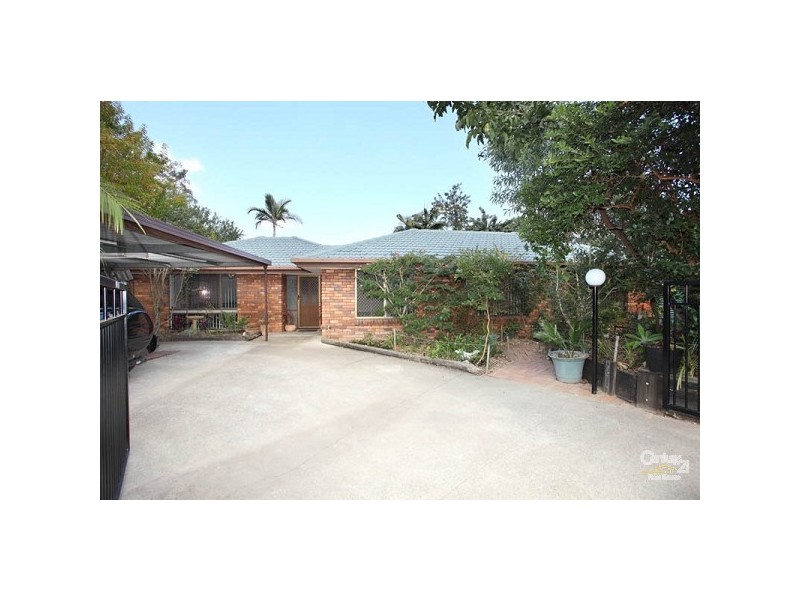 2 Lowan Street, Bellbowrie QLD 4070