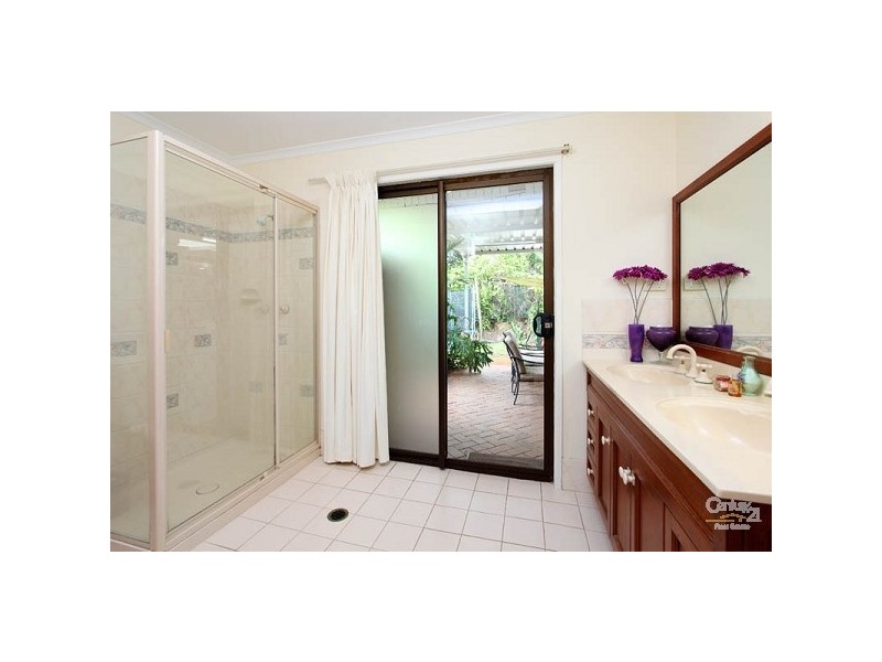 61 Montanus Drive, Bellbowrie QLD 4070