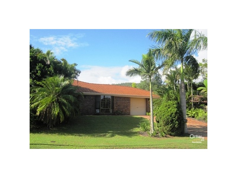 11 Halmore Place, Chapel Hill QLD 4069