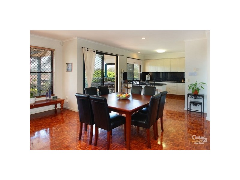 27 McConnell Crescent, Brookfield QLD 4069
