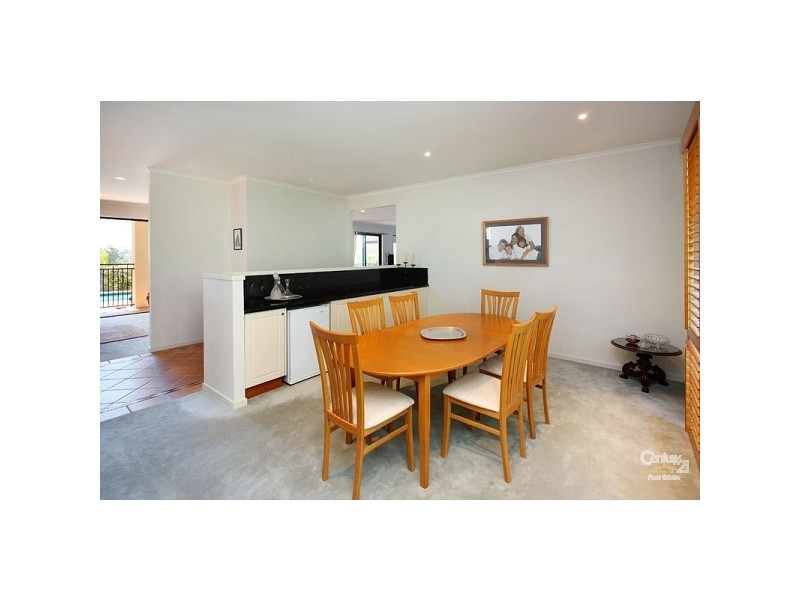 27 McConnell Crescent, Brookfield QLD 4069