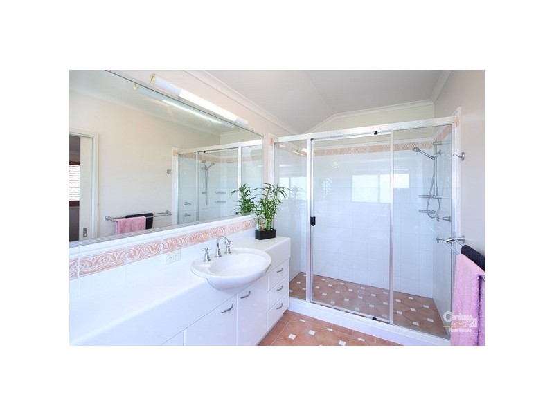 27 McConnell Crescent, Brookfield QLD 4069
