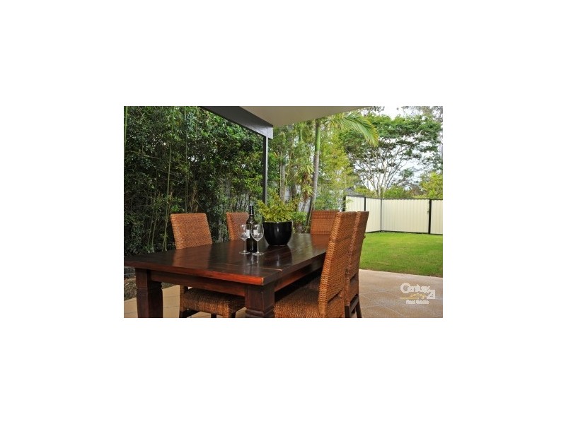 5 Canongate Street, Kenmore QLD 4069