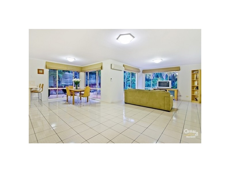 23 Drysdale Crescent, Brookfield QLD 4069