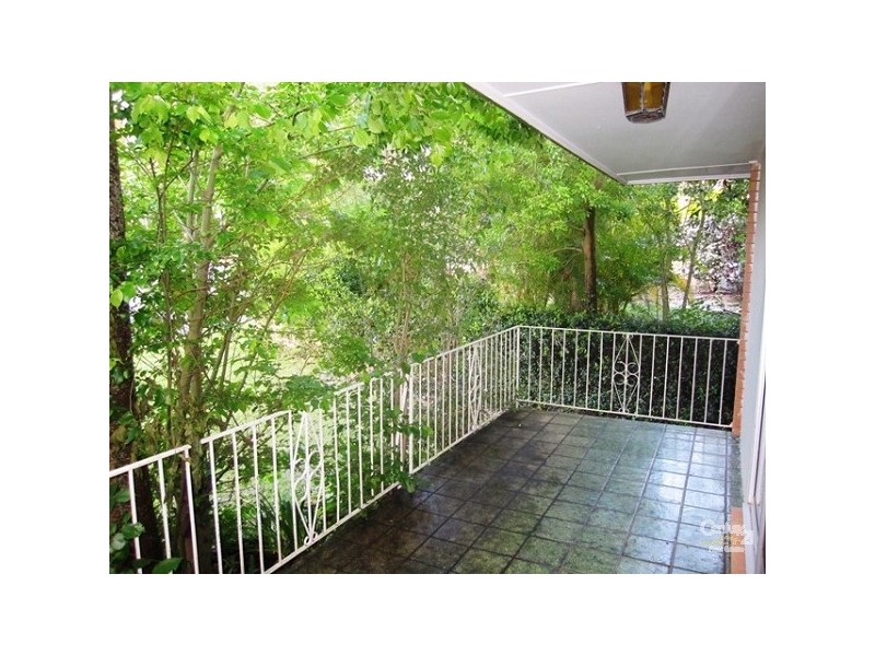 7 Ranger Street, Kenmore QLD 4069