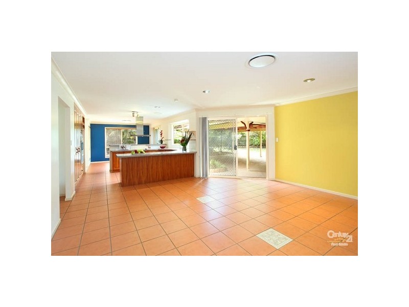 17 Lagoon Crescent, Bellbowrie QLD 4070