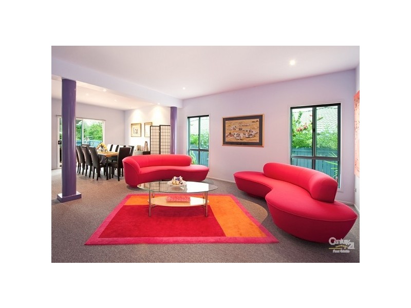 76 Kintyre Street, Brookfield QLD 4069