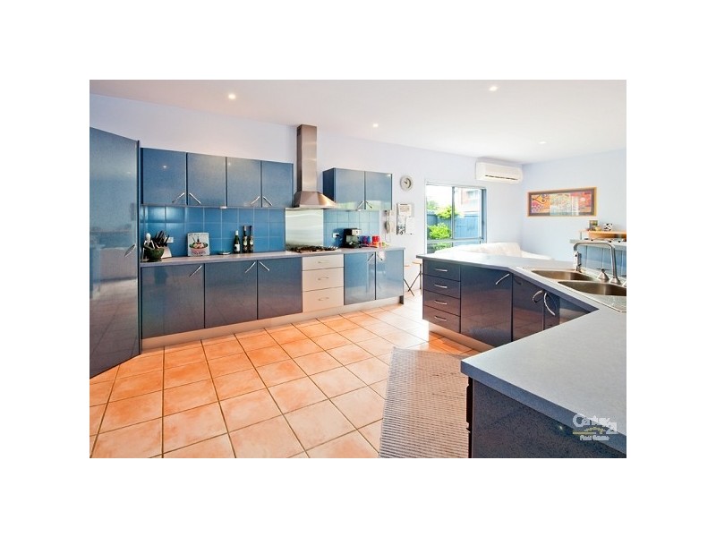 76 Kintyre Street, Brookfield QLD 4069
