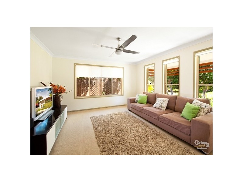 9 Jacksonia Drive, Seventeen Mile Rocks QLD 4073