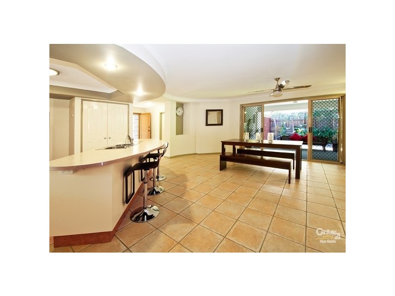 9 Jacksonia Drive, Seventeen Mile Rocks QLD 4073