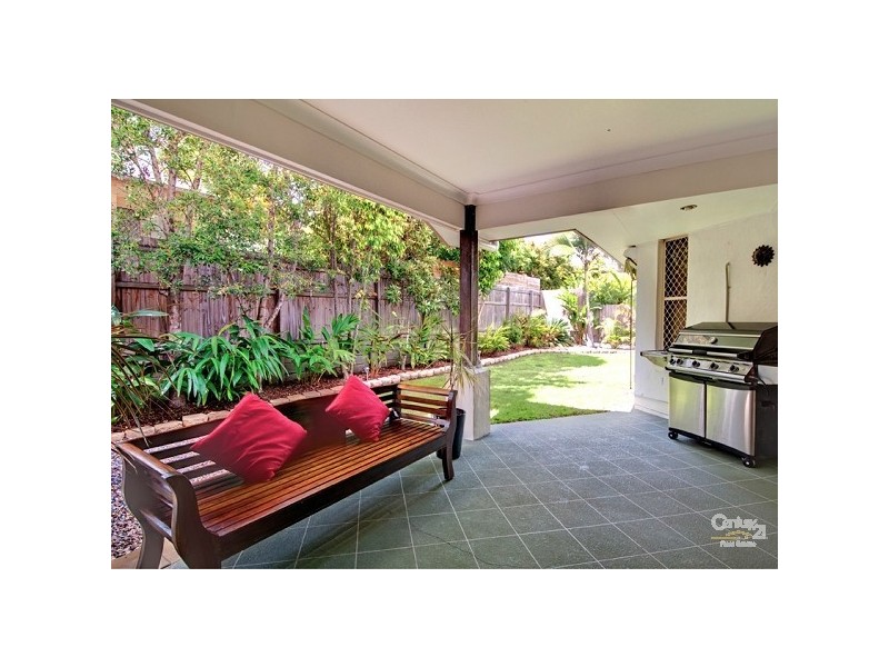 9 Jacksonia Drive, Seventeen Mile Rocks QLD 4073