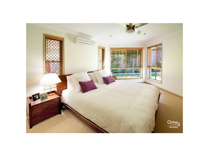 9 Jacksonia Drive, Seventeen Mile Rocks QLD 4073