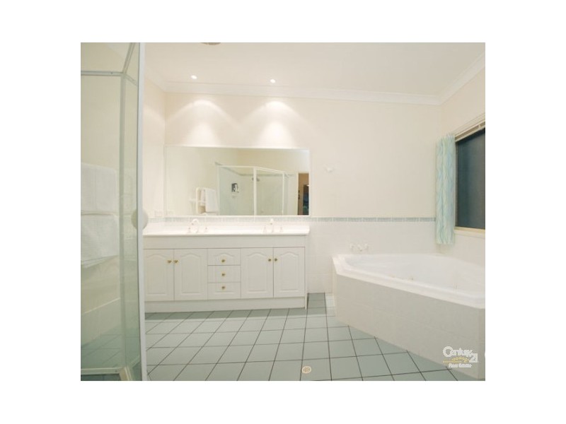 24 Thiesfield Street, Fig Tree Pocket QLD 4069