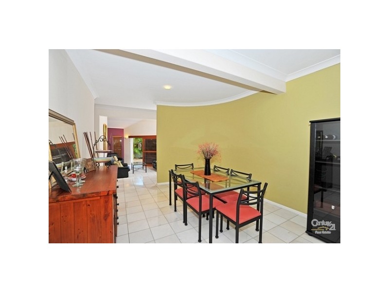 3 Gibson Place, Brookfield QLD 4069