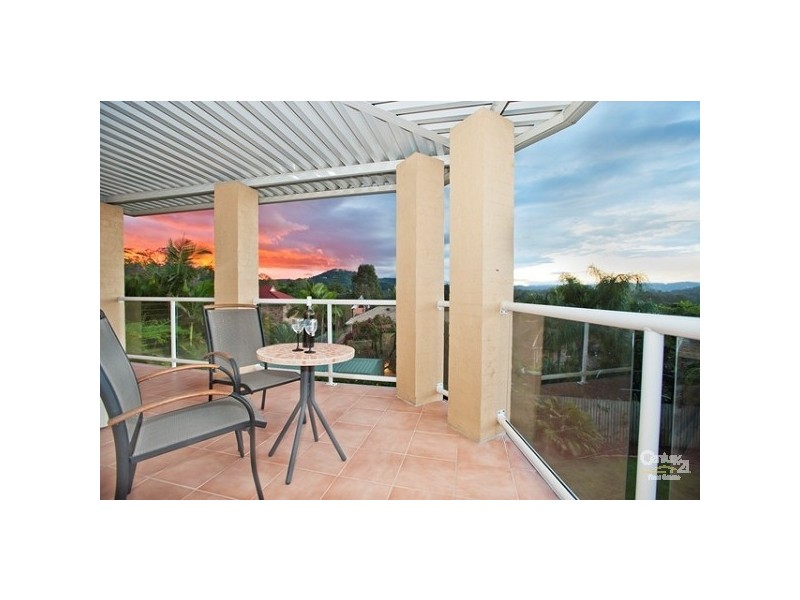 3 Gibson Place, Brookfield QLD 4069