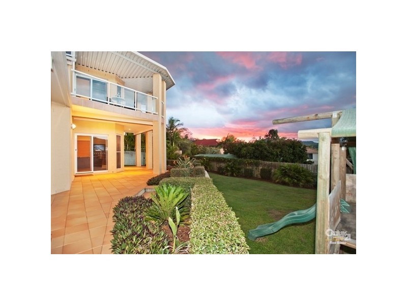 3 Gibson Place, Brookfield QLD 4069