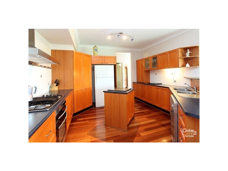 26 Westaway Crescent, Bellbowrie QLD 4070