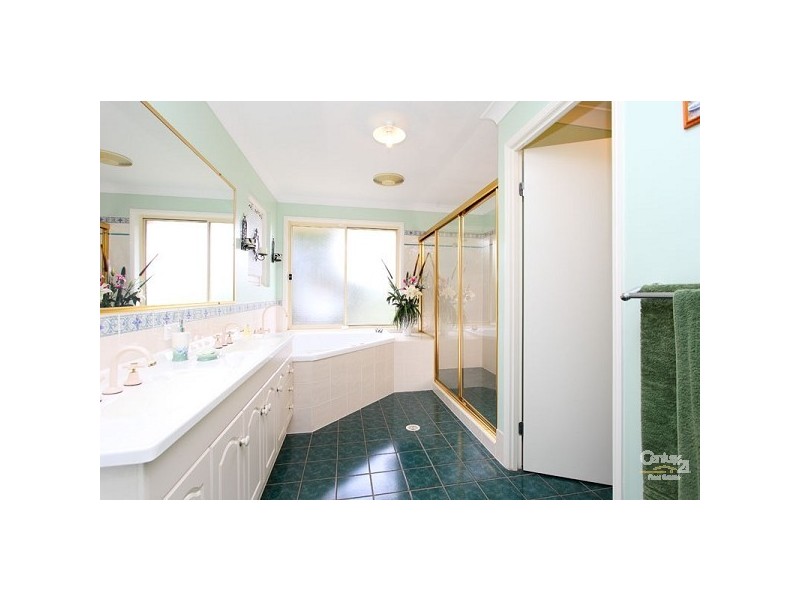 26 Westaway Crescent, Bellbowrie QLD 4070