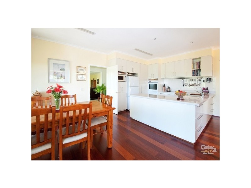 3 Coburn Court, Brookfield QLD 4069