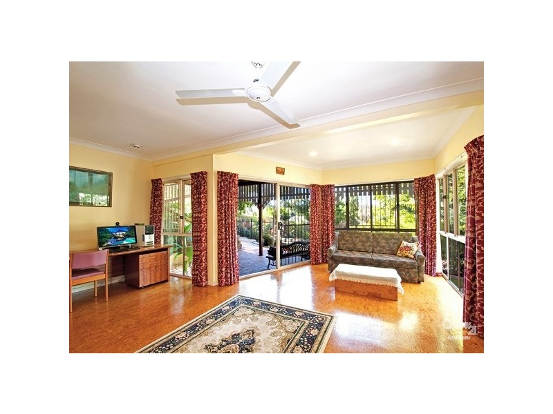 3 Coburn Court, Brookfield QLD 4069