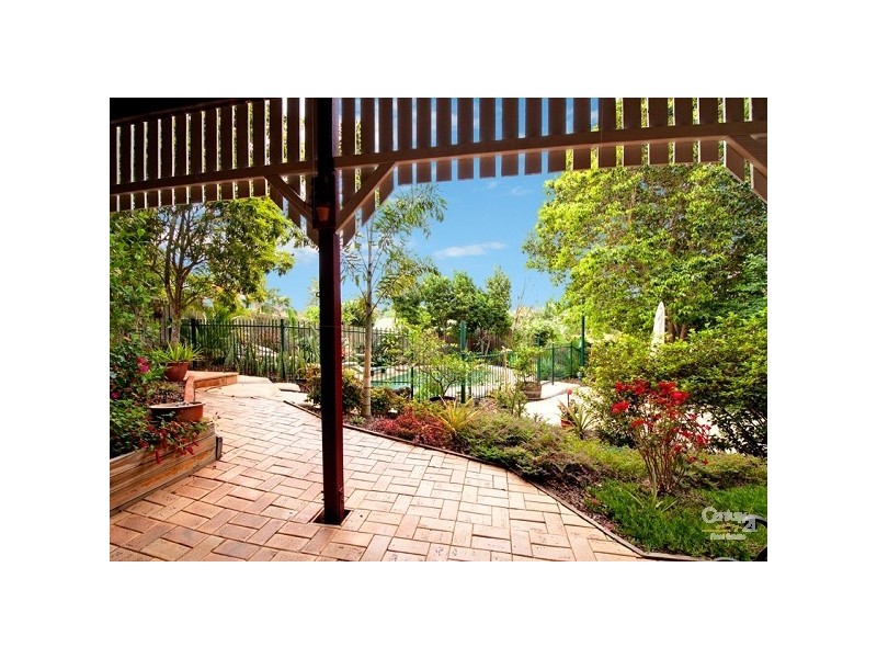 3 Coburn Court, Brookfield QLD 4069