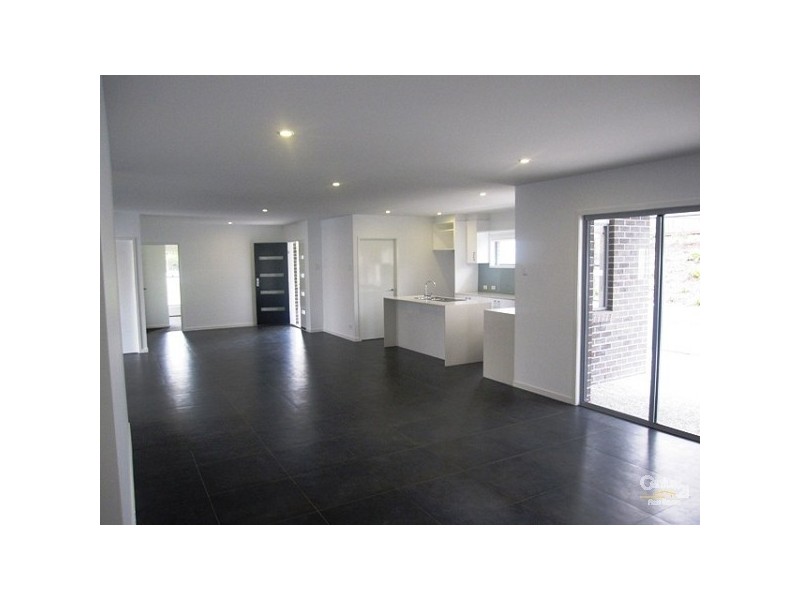 2 Joseph Avenue, Moggill QLD 4070