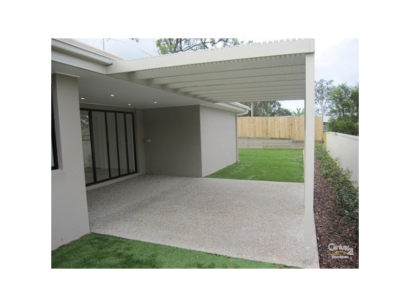 8 Joseph Avenue, Moggill QLD 4070