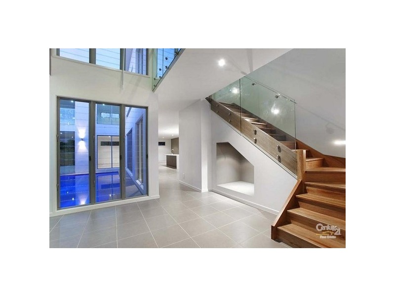 4 Sonanne Place, Fig Tree Pocket QLD 4069