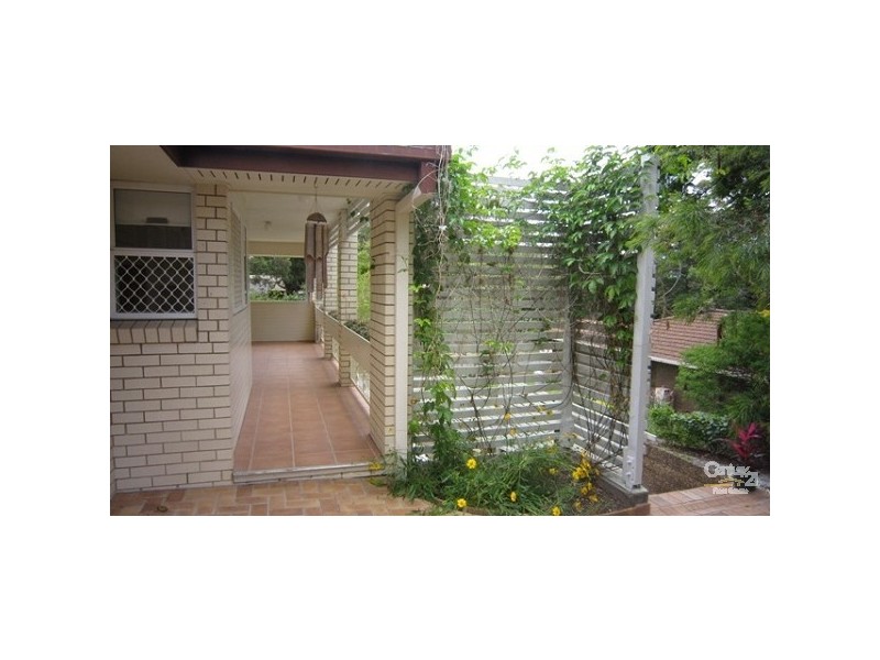 21 Mazzard Street, Bellbowrie QLD 4070