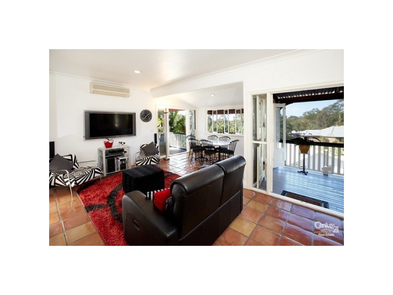 1 Thiesfield Street, Fig Tree Pocket QLD 4069