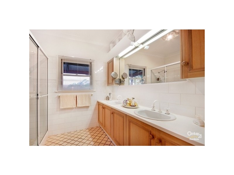 1 Thiesfield Street, Fig Tree Pocket QLD 4069