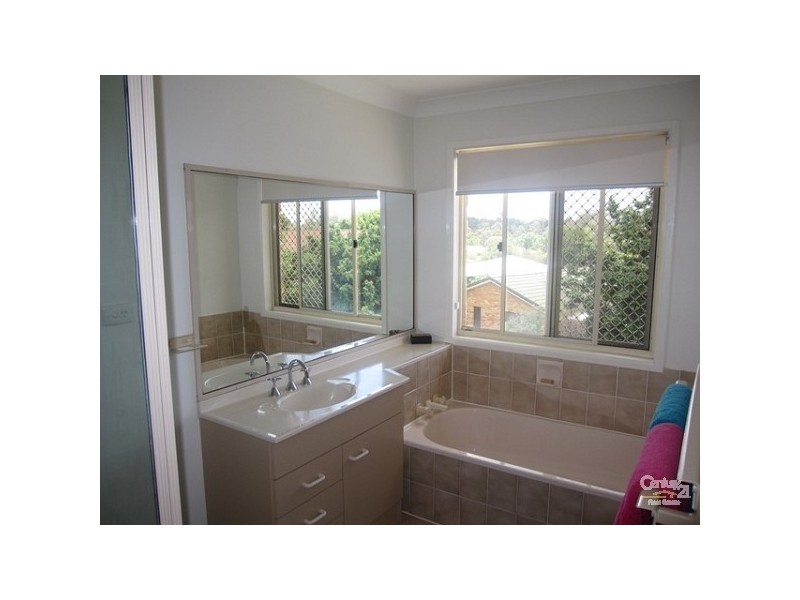 9 Breadalbane Street, Carindale QLD 4152