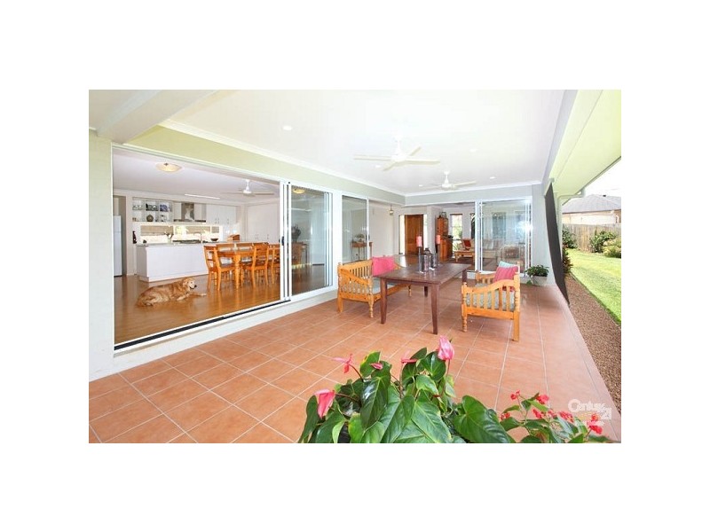 8 Cedar Wood Close, Moggill QLD 4070